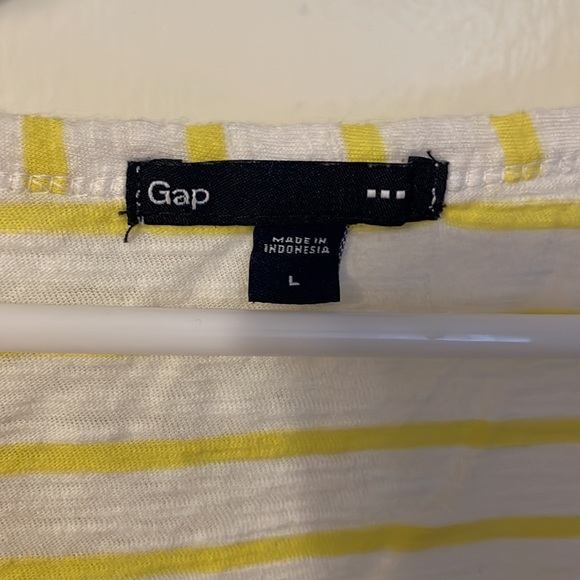 FOUR long sleeve shirt BUNDLE!! - Picture 6 of 8